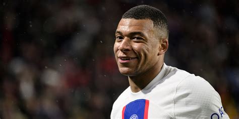 Unbelievable Fans Are In Tears As Kylian Mbapp Makes Stunning Return