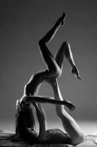 Bộ ảnh nude số 2 101 tư thế quan hệ vợ chồng sướng nhất mọi thời đại