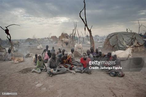 1116 Dinka Stock Photos High Res Pictures And Images Getty Images