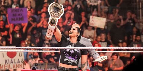 Every WWE Womens Triple Crown Winner Ranked