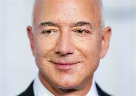 Jeff Bezos Promete Doar Maior Parte De Sua Fortuna Para A Caridade