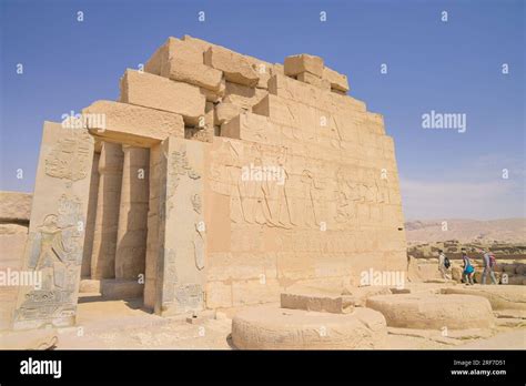 Westliches Vestib L Mit Relief Ramses Ii Ramesseum Theben West