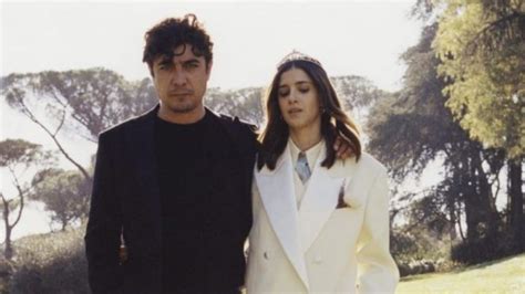 Le Prime Foto Di Coppia Di Riccardo Scamarcio E Benedetta Porcaroli L