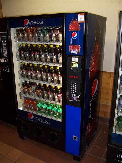 Pepsi Vending Machine A Pepsi Vending Machine At A New Yor Flickr