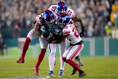 Regardez Giants Eagles Retard Pour Une Raison Hilarante Et Bizarre