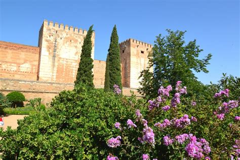 Granada Alhambra Nasrid Palaces And Generalife Guided Tour