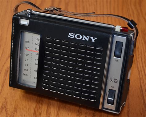 Vintage Artone Super 80 Transistor Radio No Model Number Am Band 8 Transistors Made In Usa Circa