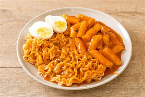 Rabokki Ramen Ou Macarr O Instant Neo Coreano E Tteokbokki Em Molho