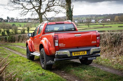 2017 Isuzu D Max Arctic Truck At35 Review