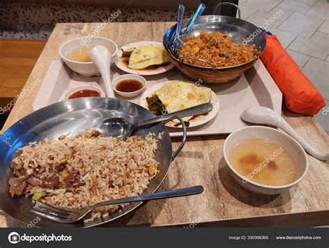 Dish Two Variations Fried Rice Food Store Kuala Lumpur Malaysia — Stock