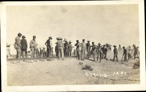 Foto Ansichtskarte Postkarte S Damerika M Nner Beim Bau Akpool De