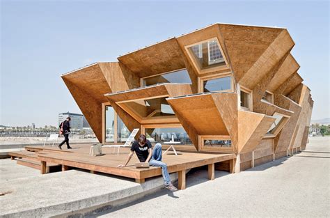 Iaac S Stunning Solar Powered Endesa Pavilion Soaks Up The Sun In Barcelona