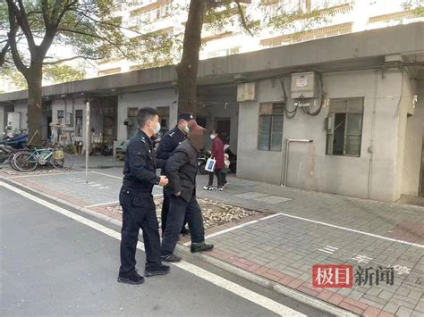 暖心！九旬老人不慎摔倒，湖北襄城警方及时救助小区额头家人