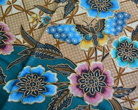 CLEARANCE Indonesian Batik Peranakan Nyonya Sarong Pareo Fabric