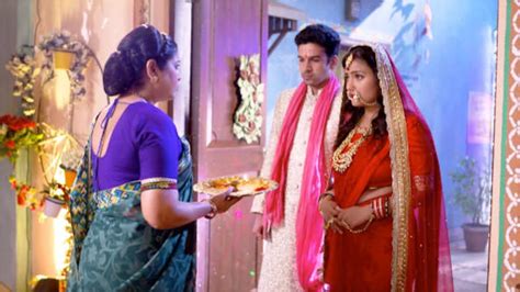 Watch Ek Shringaar Swabhimaan Season Episode Will Asha Accept