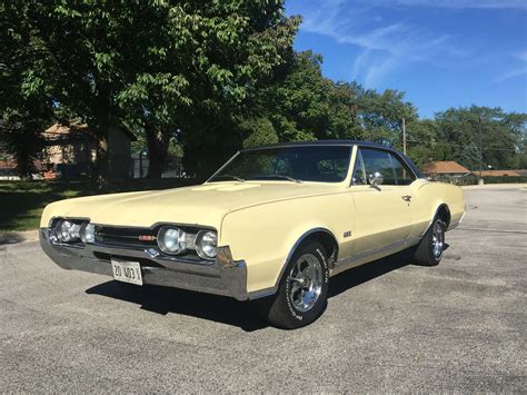 1967 Oldsmobile 442 Holiday Coupe Sold At Hemmings Auctions Online Classic