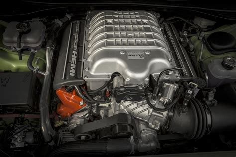 Chrysler Might Be Stuffing The 707 Hp Hellcat Engine Into Its Flagship 300 Sedan And Oh Hell