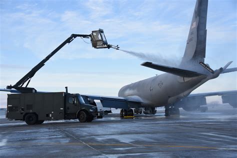 Aircraft De Icing Equipment At Nettie Connie Blog