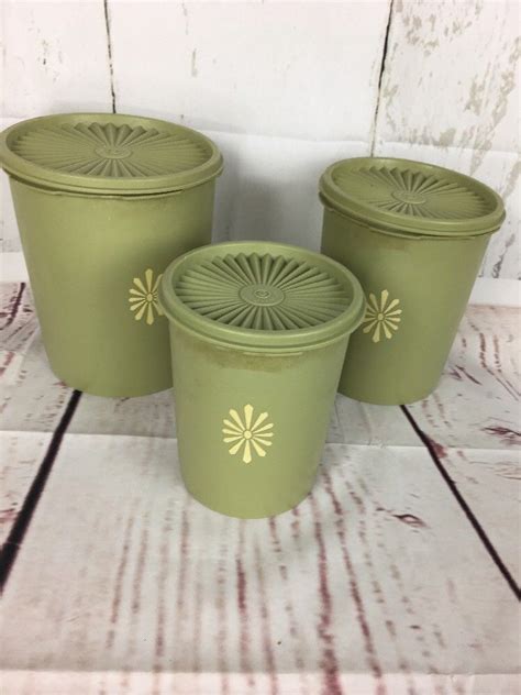 Vtg Tupperware Avocado Olive Green Canister Set And Servalier Lids Seals Nesting Ebay Green