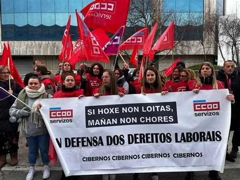 Representantes de CCOO se movilizan en A Coruña en demanda de derechos