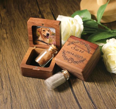 Custom Wooden Pet Fur Keepsake Wooden Pet Ashes Box Personalized Pet