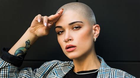 Buzz Cut Scopri Cosè E Come Si Porta Questo Hairlook Di Tendenza