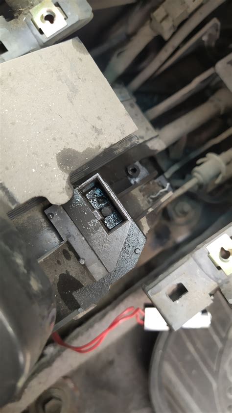 Аварийная кнопка селектора — Nissan Sunny (B15), 1,5 л, 2002 года ...