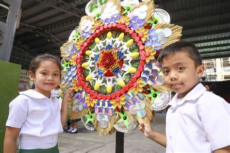 Recycled Materials Into Christmas Lanterns School Projects Hand