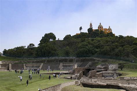 Callejoneada cholulteca busca dar a conocer la grandeza de San Andrés