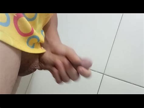 Gustavo Silva Na Madrugada Batendo Punheta XVIDEOS