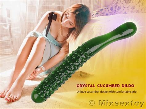 Mizzzee Crystal Cucumber Dildo