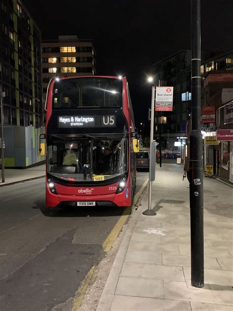 Abellio 2525 YX15OWR Route U5 Uxbridge Station K Flickr