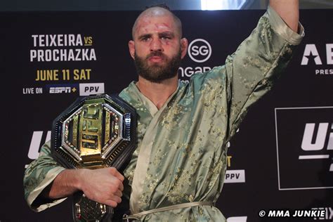 Jiri Prochazka Offers Glover Teixeira A Rematch ‘i Will Show You Why I Am The Champion