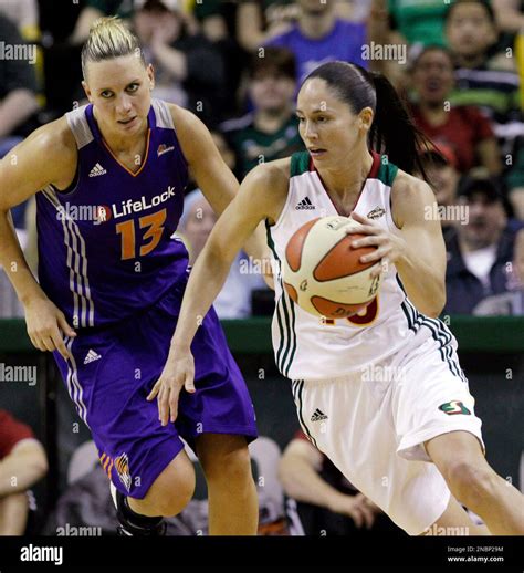 Seattle Storms Sue Bird Right Drives In Front Of Phoenix Mercurys