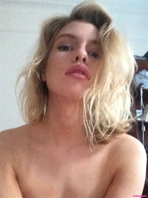 Stella Maxwell Stellamaxwell Nude Onlyfans Photo The Fappening Plus