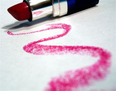 Lipstick Art by tracy-Me on DeviantArt