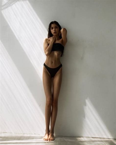 Skinny Legs And All Porn Pic