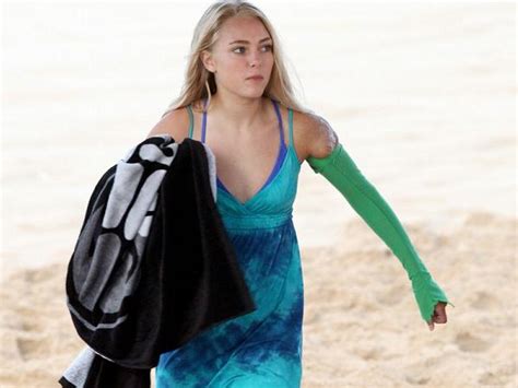 AnnaSophia Robb | Media - Soul Surfer On Set