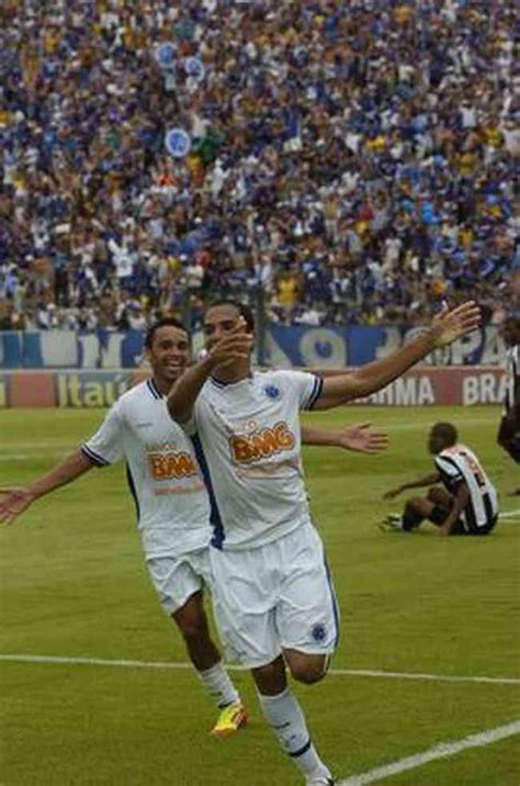 6 a 1 maior goleada do Cruzeiro em cima do Atlético completa 10 anos