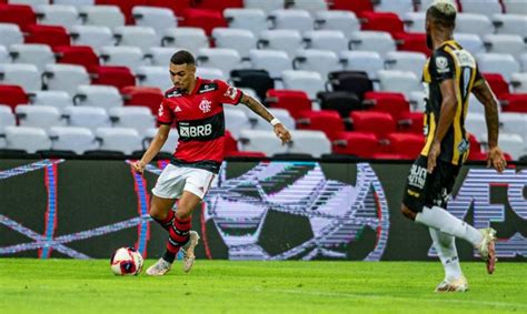 Flamengo Goleia Volta Redonda E Vai Final Do Carioca Placar Total