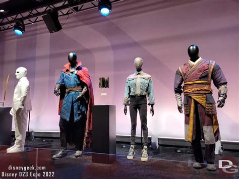 Pictures D Expo Marvel Costume Exhibit The Geek S Blog