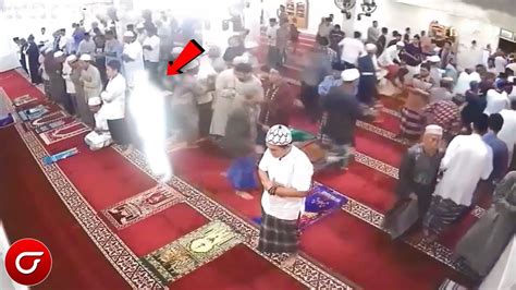 Jamaah Gempar Saat Sholat Jumat Tiba Muncul Sosok Bercahaya Di