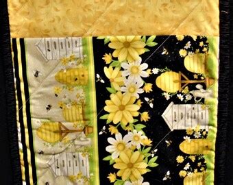 Quilted Bee Beehive Table Runner Etsy