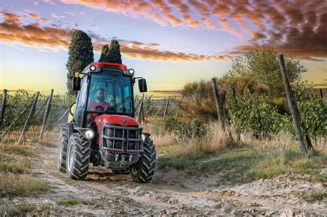 Antonio Carraro Espone Ad Agrilevante Ottobre Bari Italy