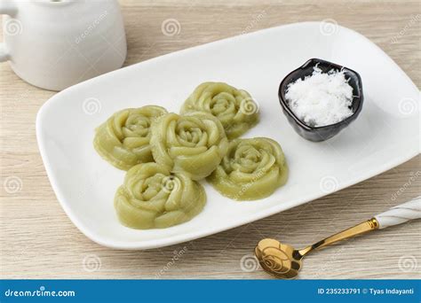 Kue Lumpang Pandan or Kue Ijo, Indonesian Traditional Food. Stock Image - Image of sugar, pandan ...