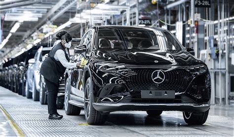 Mercedes Benz Begins Us Production Of Eqs All Electric Luxury Suv