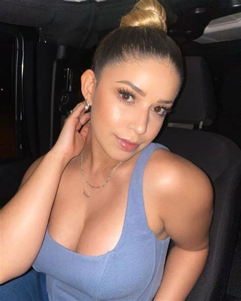 Hot Sexy Bianca Mariem Bikini Pics