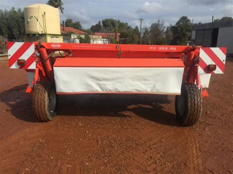 Lot 32 2005 Kuhn Fc352rg Mower Conditioner Auctionsplus