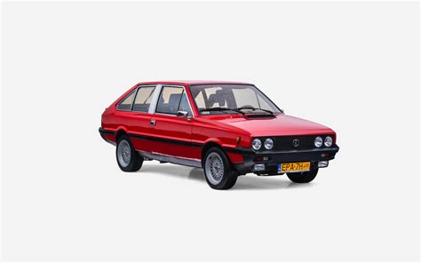 Widok 360 FSO Polonez Coupe Vs Polski Fiat 125p Auto Katalog