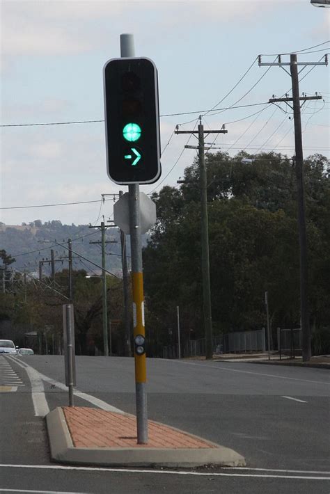 Wacky Nsw Traffic Lights If They Have A Single Green Green Flickr